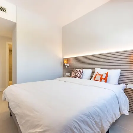 Modern In With Pool & Parking Estepona