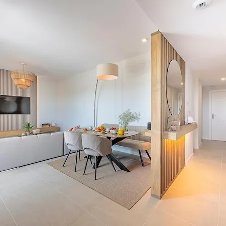 Modern In With Pool & Parking Estepona