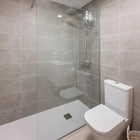 Modern In With Pool & Parking * Estepona